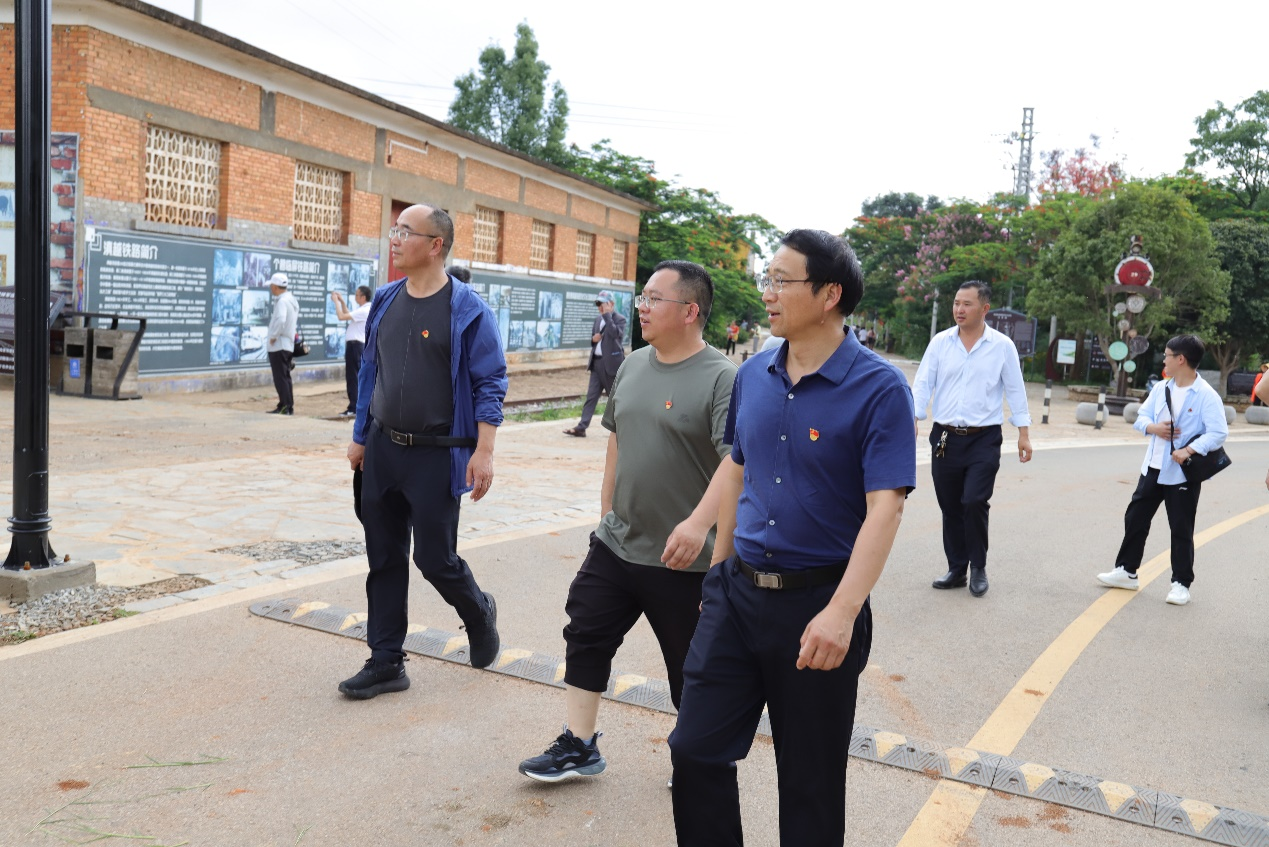 追尋紅色記憶 傳承革命精神——云南中宣液態(tài)黨支部慶祝建黨102周年活動