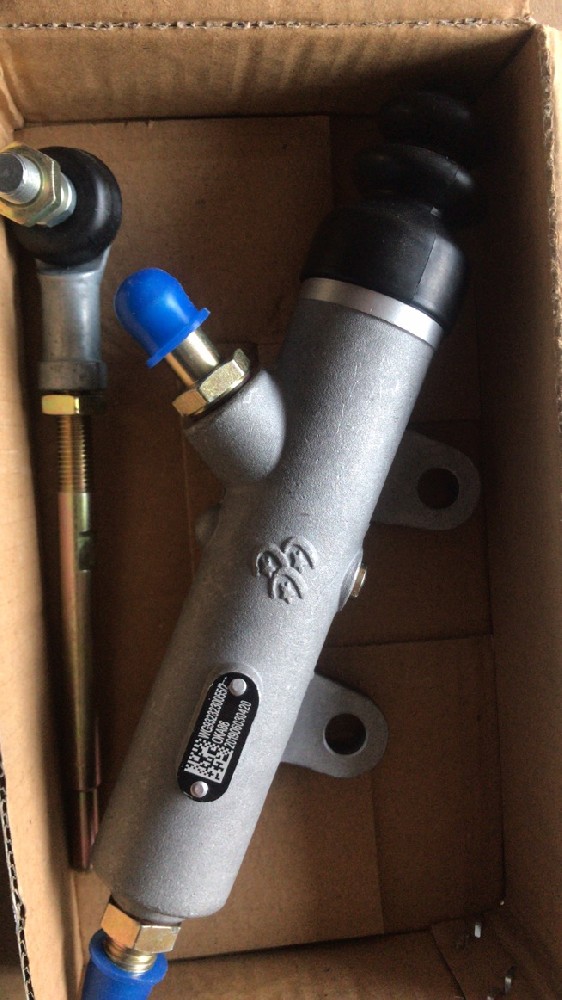 榮眾離合器總泵，WG9323230055