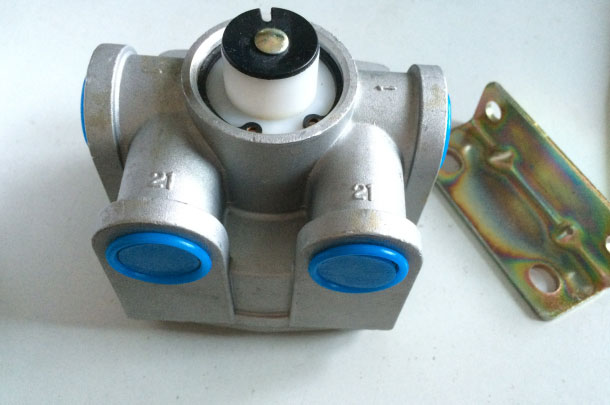 重卡發(fā)動機，引起高溫的一般原因